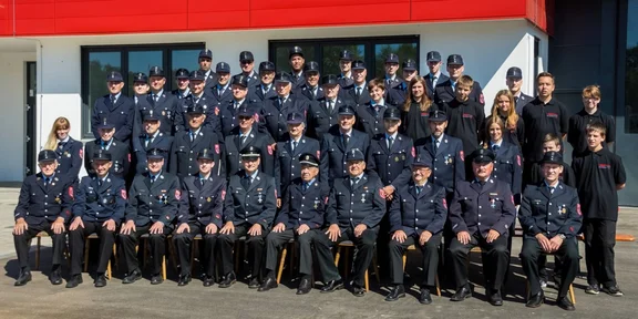 Gruppenbild FFW.jpg