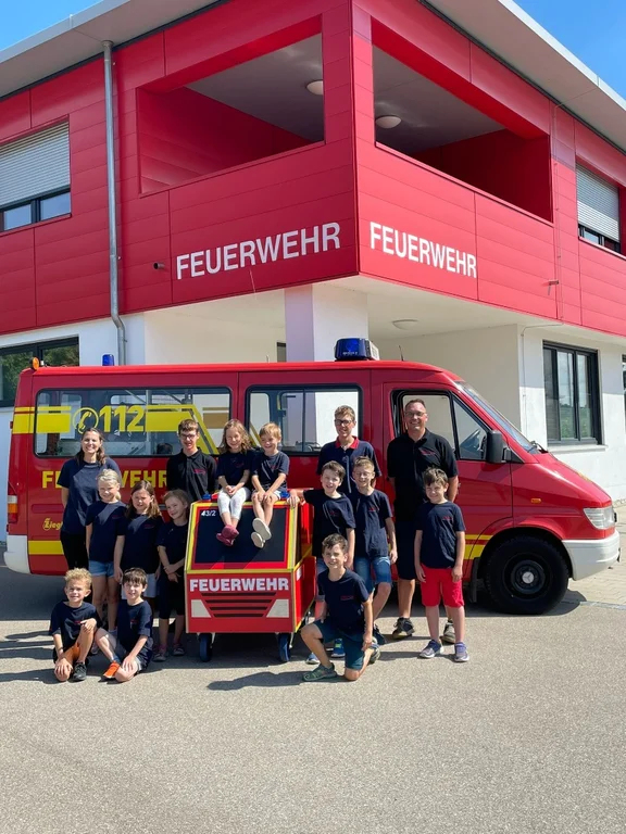 Gruppenbild Betreuer.jpg